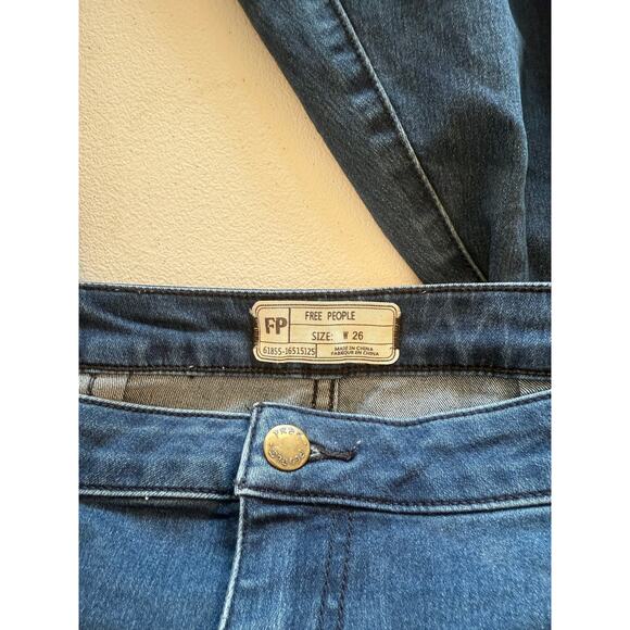 Free People Just Float on Flare Sz 26 High Rise Raw Hem Jeans - Picture 3 of 6